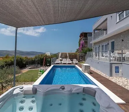 Villa Hedonist