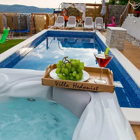 Villa Hedonist *