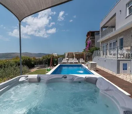 Villa Hedonist Seget Vranjica