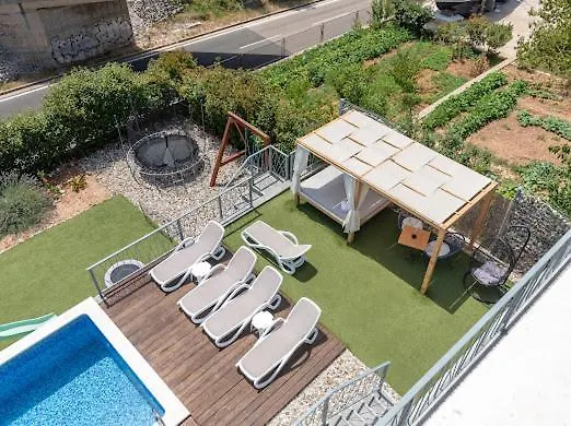 Hedonist Villa
