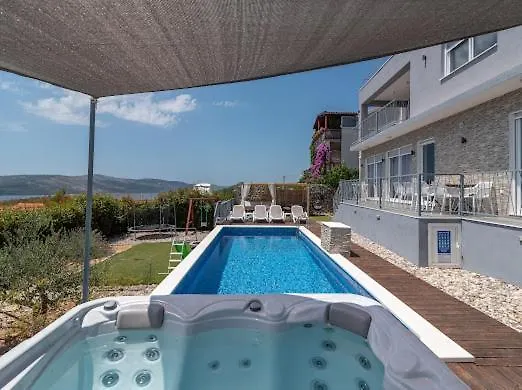 Villa Hedonist